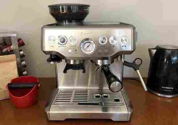 Meglio una macchina per caffè automatica o manuale?